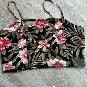 American Eagle Women’s floral mid palm flowers straps XS cropped top.